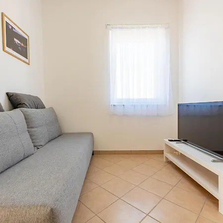 Sidro Apartment *
